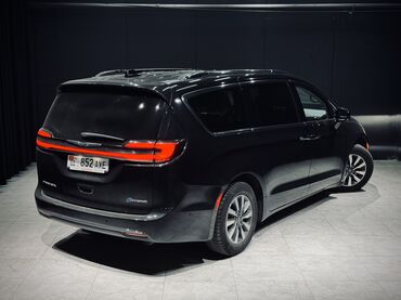 Chrysler: Chrysler Pacifica: 2021 г., 3.6 л, Автомат, Гибрид, Минивэн — 5