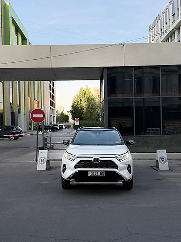 Toyota RAV4: 2020 г., Гибрид, Кроссовер at lalafo.kg Toyota RAV4: 2020 г., Гибрид, Кроссовер