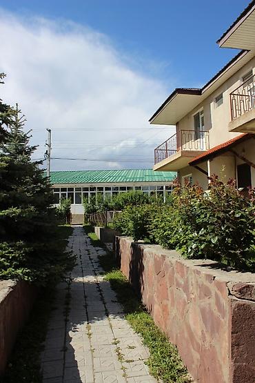 дом на 6 человек: Дом (частный сектор), Чолпон-Ата, 6 мест — 2