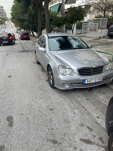 Μεταχειρισμένα Αυτοκίνητα: Mercedes-Benz C 200: 2 l. | 2004 έ. Λιμουζίνα