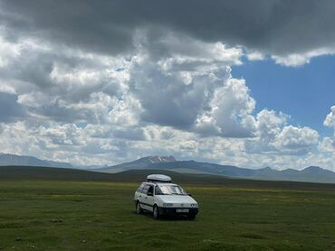 камаз машина: Volkswagen Passat: 1994 г., 2 л, Механика, Бензин, Универсал