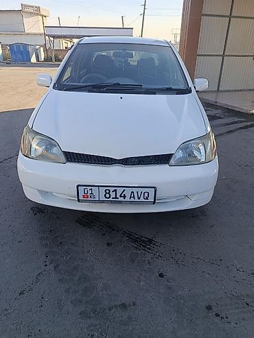 авто химзавод: Toyota Platz: 2001 г., Бензин, Седан — 1