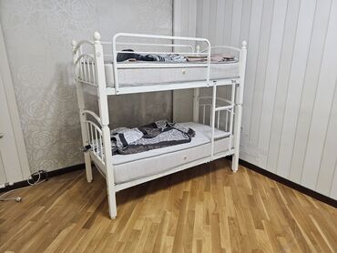 детская кровать качалка: Oğlan və qız üçün, İşlənmiş, Çarpayı, Matras ilə, Siyirməsiz, Dəmir