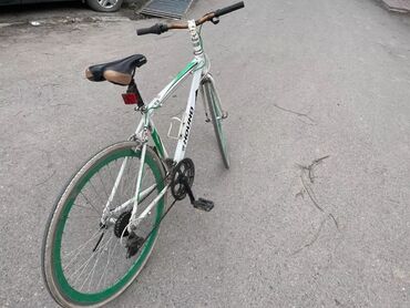 Срочно продам велосипед размер колеса 28 состояние идеальное сел и