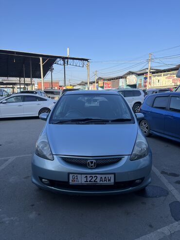 Honda: Honda Fit: 2005 г., 1.3 л, Вариатор, Бензин