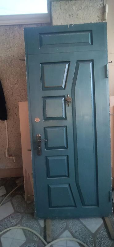 seyf qapl: İşlənmiş Giriş qapısı Zamok ilə, Zəmanətsiz, Ödənişli çatdırılma — 1