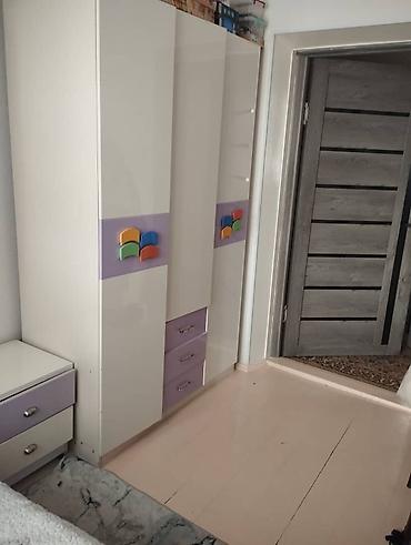 Продажа коттеджей и домов: Продаю дом 100кв.м. 4 комнаты. Имеется хоз. Постройки, гараж, огород — 6