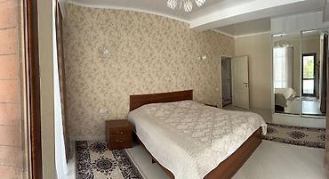 50: Продам таунхаус в с БостериИссык куль от берега 50 м . Между дом — 8