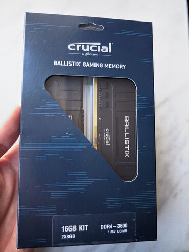 diz üstü kompüterlər: Operativ yaddaş (RAM) Crucial, 16 GB, 3600 Mhz, DDR4, PC üçün, İşlənmiş