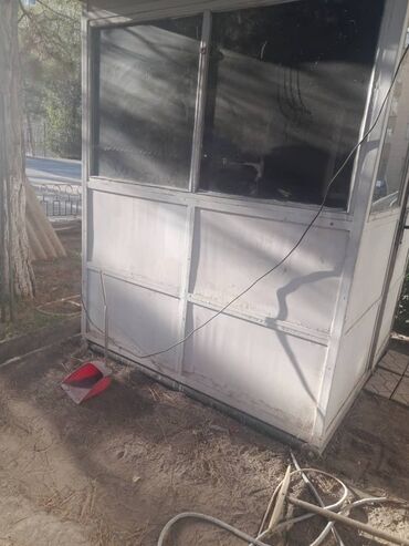 сколько стоит аренда гаража в месяц: Продается охранная будка Белая металлическая, в хорошем состоянии