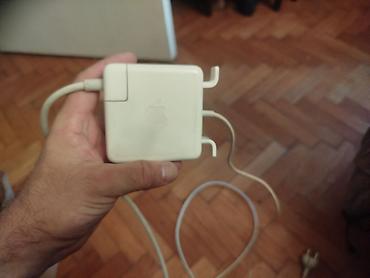 raca kamere: Apple punjac.
Adapter za laptopIspravan — 1