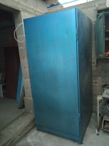 Оборудование для бизнеса: Сушильный шкаф для сухофруктов. Размеры: 1 метров. Мощность: 2ТЭНа по