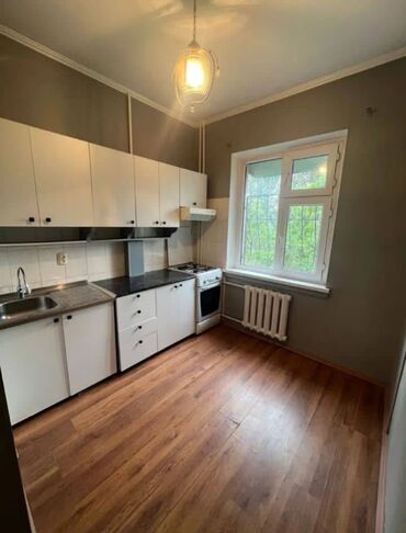 3 мкр: 3 комнаты, 63 м², 105 серия, 4 этаж, Косметический ремонт