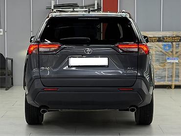 2 8: Toyota RAV4: 2020 г., 2.5 л, Автомат, Бензин, Кроссовер — 4