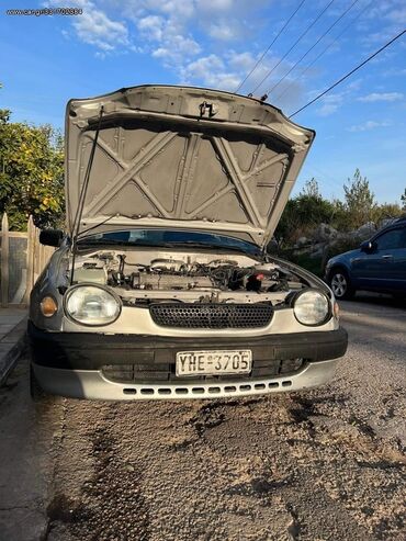 Toyota: Toyota Corolla: 1.3 l. | 1999 έ. Χάτσμπακ — 4