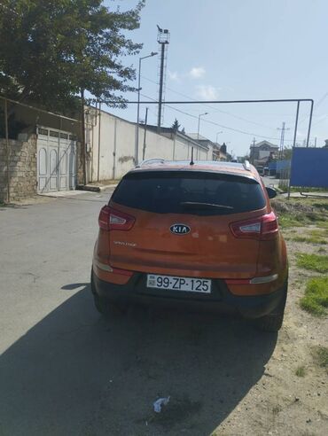 Kia: Kia Sportage: 2 l | 2011 il Ofrouder/SUV — 3