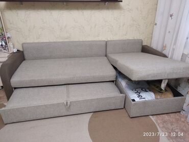 двух спалка диван: Бурчтук диван, түсү - Саргыч боз, Колдонулган