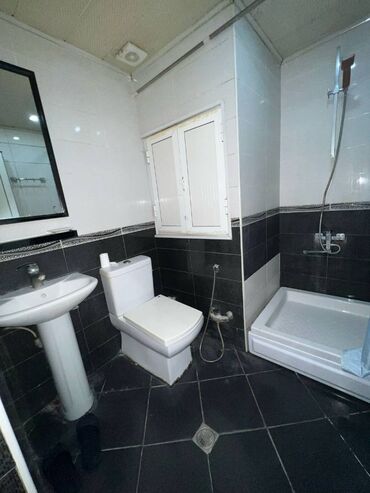 Uzunmüddətli kirayə mənzillər: 8-ci mikrorayon,Azadlıq prospekti, Azadlıq metrosu yaxınlığında9 — 5