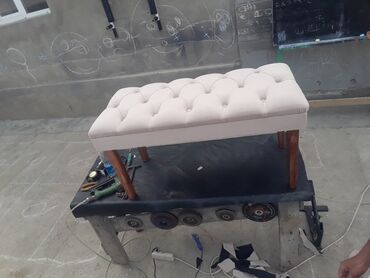 Угловые диваны: Банкетка 

На заказ 

ткань МИКРОВЕЛЮР — 14