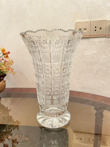 Vazalar: Vaza dəsti — 16