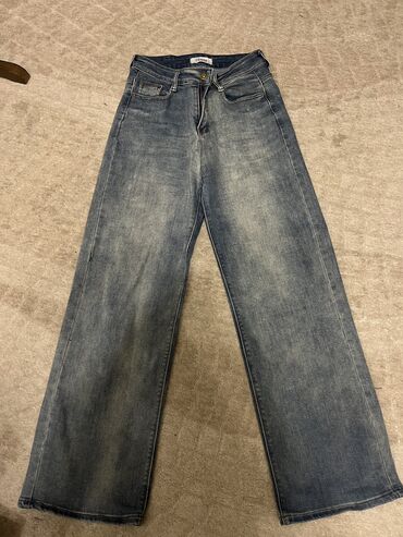 серые джинсы с высокой талией: Трубы, Высокая талия