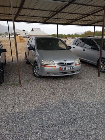 багажник паджеро: Daewoo : 2003 г., 1.2 л, Механика, Бензин, Хэтчбэк