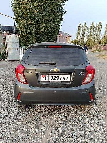 рассрочку машина: Chevrolet Spark: 2016 г., 1 л, Автомат, Бензин, Хэтчбэк — 3