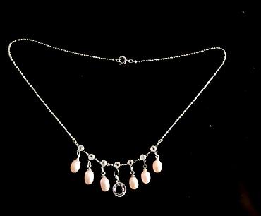 Колье. Новое.
Kolye. Yeni. 
Бижутерия!

WhatsApp 051 867 47 76