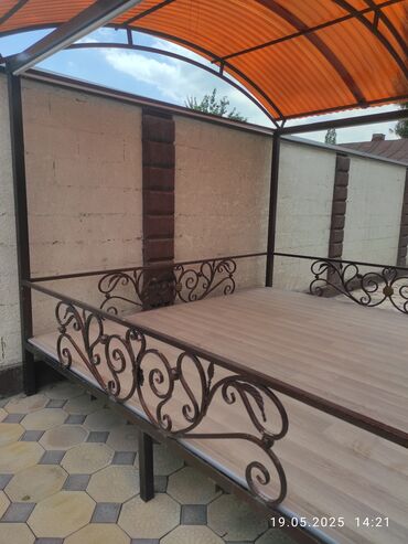 цветы дерево: Тапчан 30 x 30 x 25 м, Металл