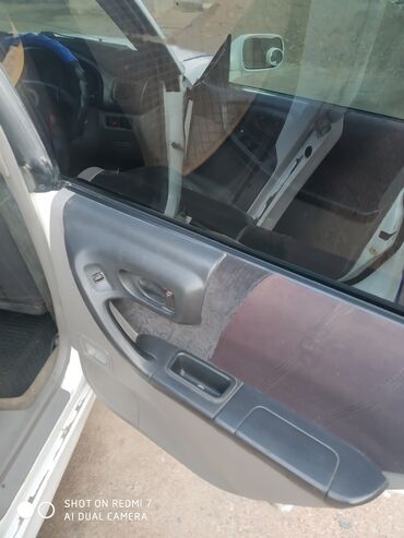 ош транспорт: Subaru Forester: 2001 г., 0.2 л, Автомат, Бензин, Кроссовер