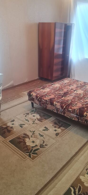 Qarajlar: Orta təmirli əşyalı 8 km bazara yaxın