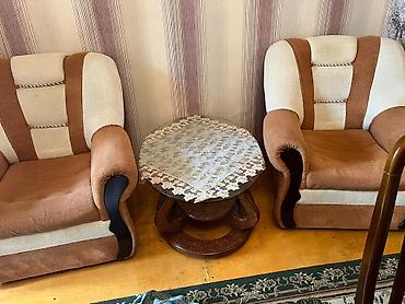 Divan və kreslo dəstləri: İşlənmiş, Divan-kravat, Jurnal masası, 2 kreslo, Bazasız, Açılan — 3