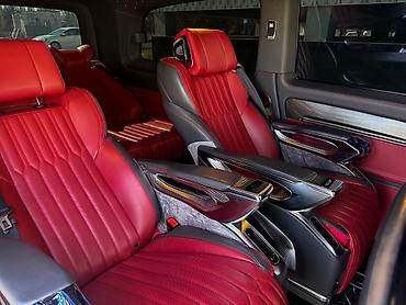 r17 amg: Mercedes-Benz V-Class: 2023 г., 2 л, Автомат, Бензин, Минивэн — 7