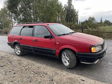 чанган уни к: Volkswagen Passat Variant: 1990 г., 1.8 л, Кол менен иштөөчү, Универсал — 3