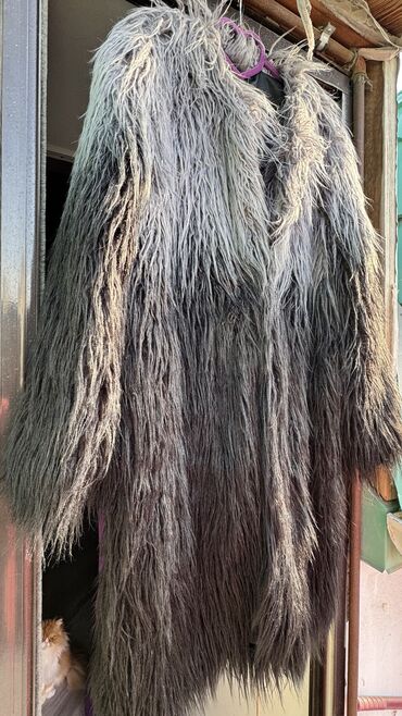 Paltolar: Qara boz tuklu mont. Geyinilmeyib, dubaydan alinma maldir, cox -da lalafo.az — 4 Paltolar: Qara boz tuklu mont. Geyinilmeyib, dubaydan alinma maldir, cox — 4