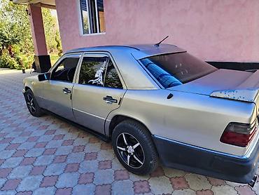 Mercedes-Benz: Mercedes-Benz W124: 1990 г., Механика, Бензин, Седан — 7