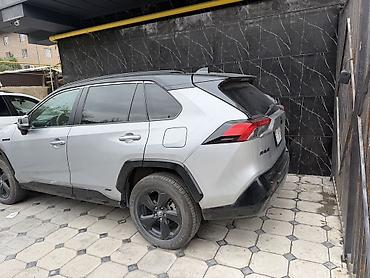 Toyota RAV4: 2019 г., Гибрид, Кроссовер