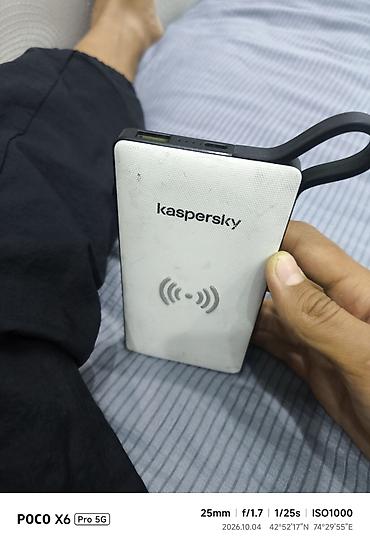 Повэрбанк от kaspersky 
обмен можно на запчасти от фикса