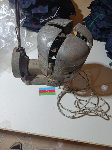 Digər istehsal avadanlığı: Sənaye tipli köhnə model şnur bükmə/uc bağlama maşını Təsvir: - — 7