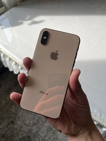 Apple iPhone: IPhone Xs, Б/у, 64 ГБ, Золотой, Чехол, 75 %