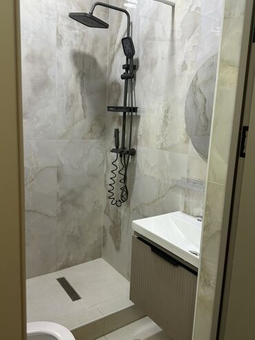 Посуточная аренда квартир: 3 комнаты, Бытовая техника, Душевая кабина, Парковка — 4