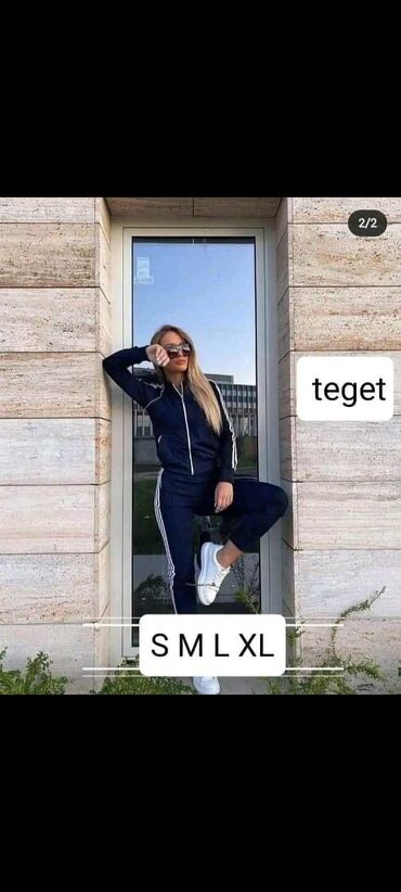 Gornji i donji deo: Zenska komplet trenerka mokra likra
 S M L XL 2XL
 Cena 3000din — 1