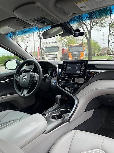 rav4 se: Toyota Camry: 2021 г., 2.5 л, Вариатор, Гибрид, Седан — 5