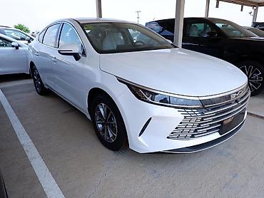 star stop: BYD Qin Plus: 1.5 l | 2025 il 50 km Sedan — 1