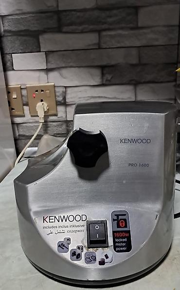 gəmiricilər: Kenwood PRO 1600 elektrik ətçəkən (meat grinder) bazası — 1
