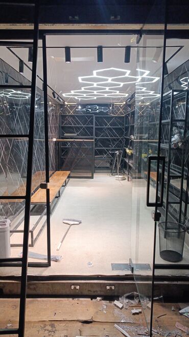 Другие аксессуары для салона: Магазин автотоваров и аксессуаров Ассортимент: - Автохимия и уход — 10