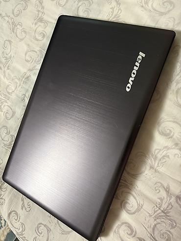 Ноутбук Lenovo, классический Основные особенности: - Диагональ