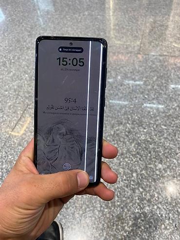 Samsung Galaxy A52, голубой память 128 все отлично работает не