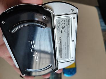 psp 2000: Sony PSP GO N1004 modeli Cihaz yaxşı vəziyyətdədir. Batareya super — 9