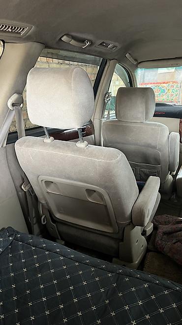 Toyota: Toyota Ipsum: 2001 г., 2.4 л, Автомат, Бензин, Минивэн — 5